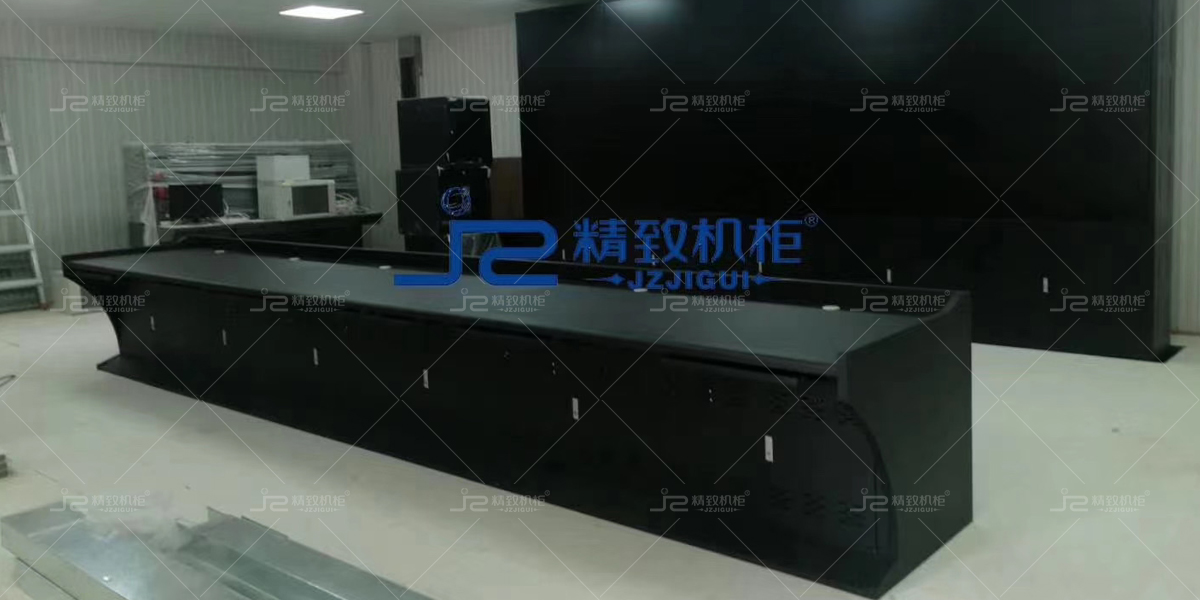 深圳龍華富安娜工業(yè)區(qū)監(jiān)控操作臺(tái)和電視拼接墻項(xiàng)目